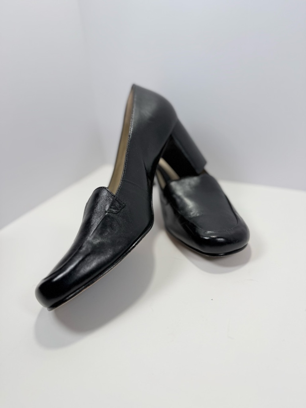 ANTONIO MELANI Black Leather Classic Pump Heels - Picture 5 of 9